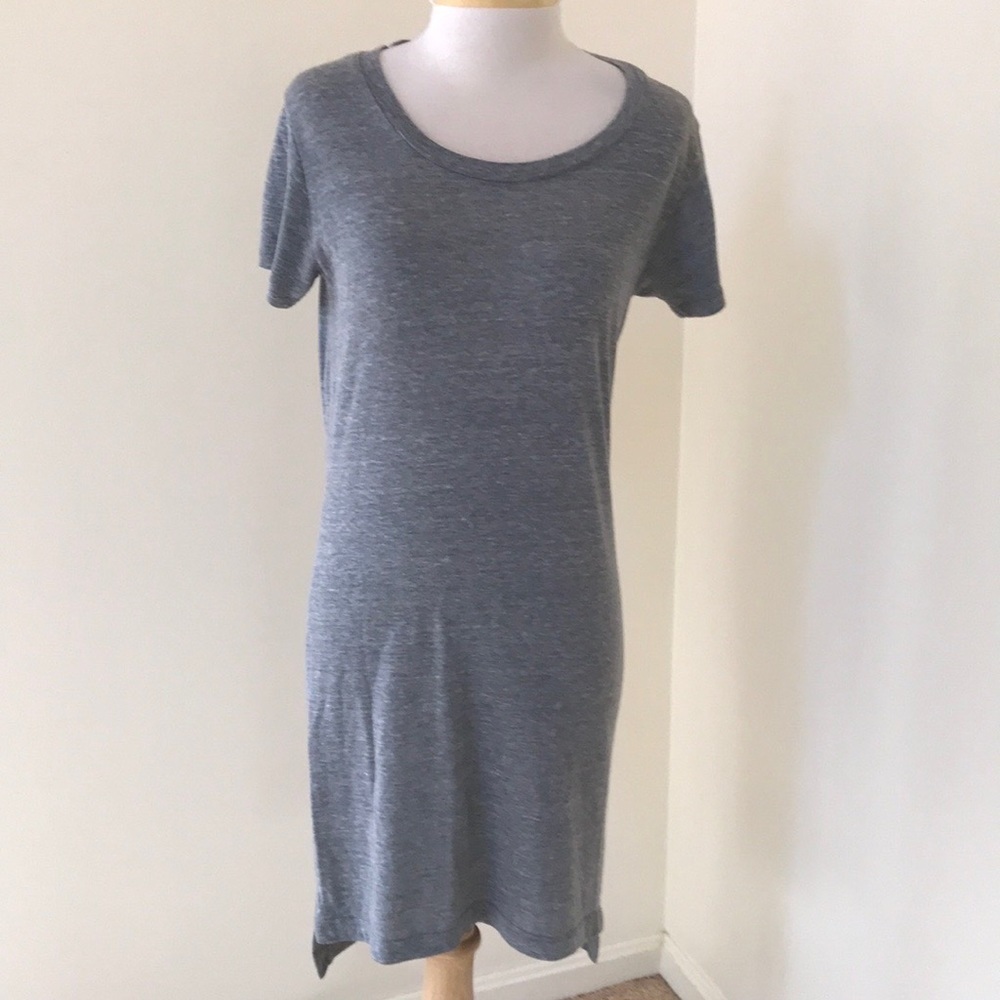 Alternative medium grey crew short sleeve dress.